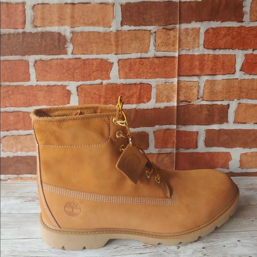 MEN'S TIMBERLAND CLASSIC 6 IN  BOOT WHEAT NUBUCK